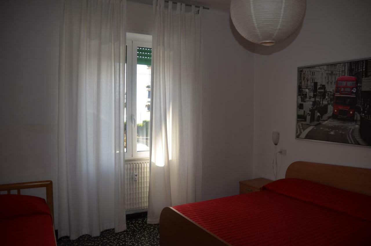 A Due Passi Dal Mare Apartment Sestri Levante Bagian luar foto